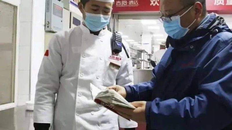 揭秘散装膨化食品批发流程：从原料到成品